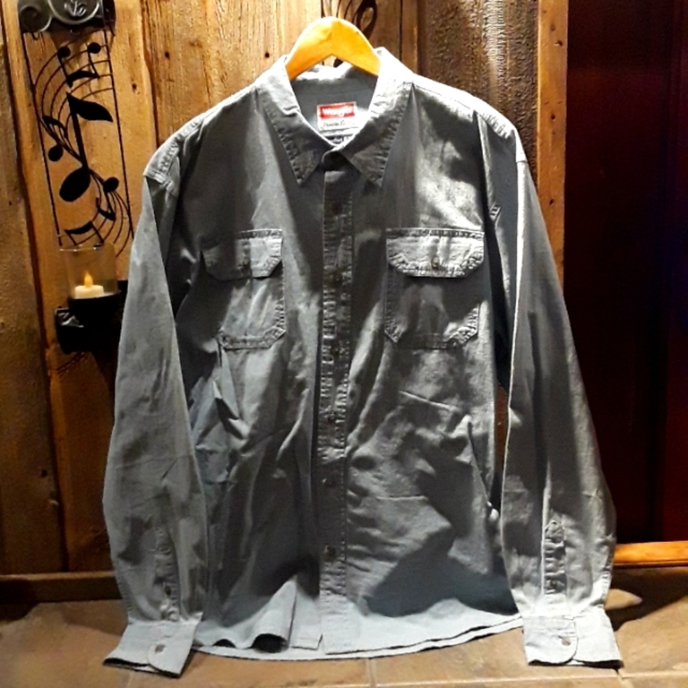 Wrangler light blue denim long sleeve shirt XL